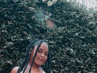 Ερωτική συνομιλία μέσω βίντεο Misha-ford