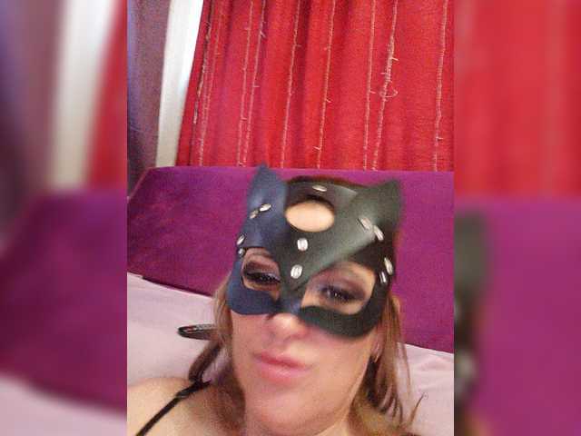 Εκπομπές οθόνης Miss_Kiss_Kiss