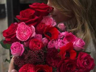 Ερωτική συνομιλία μέσω βίντεο MissAnyy