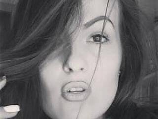 Ερωτική συνομιλία μέσω βίντεο missisdevil