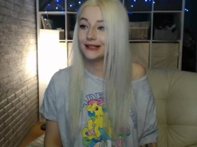 Εκπομπές οθόνης MissJess