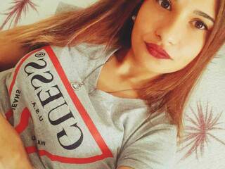 Ερωτική συνομιλία μέσω βίντεο misskittii