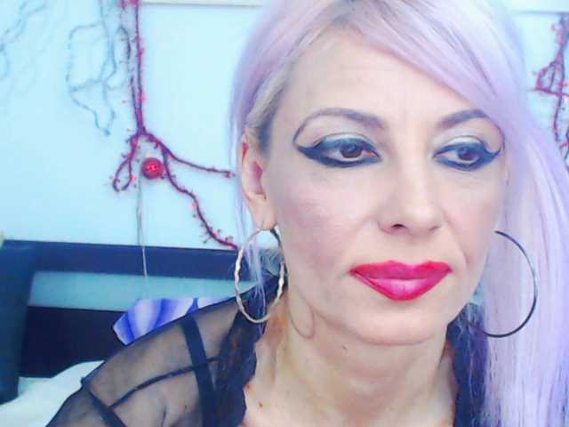 Εκπομπές οθόνης HoneyLara