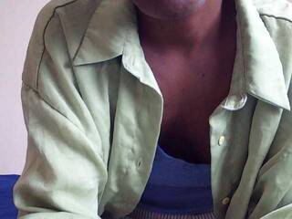 Ερωτική συνομιλία μέσω βίντεο MlleKali