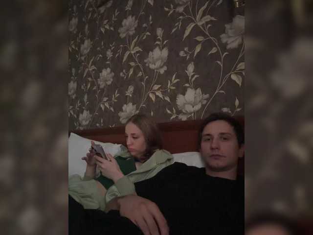Εκπομπές οθόνης Molly-and-Tommy