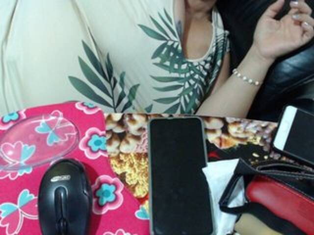 Εκπομπές οθόνης monalindagold