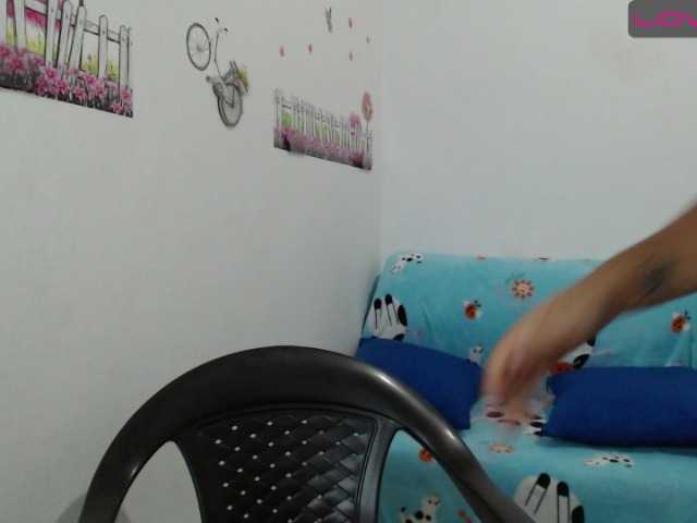 Εκπομπές οθόνης monica-squirt