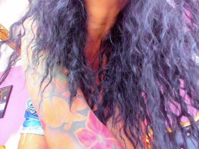 Εκπομπές οθόνης MoonaPrincess