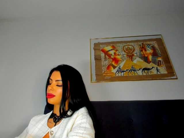 Εκπομπές οθόνης MoonaPrincess