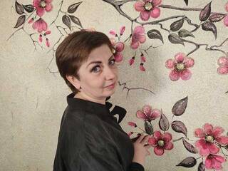 Ερωτική συνομιλία μέσω βίντεο MrsJulia