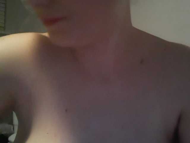 Εκπομπές οθόνης Msoliviawilde