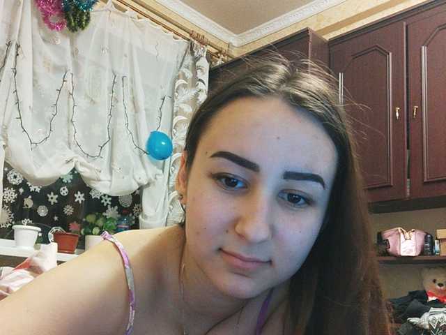 Εκπομπές οθόνης MsUjda