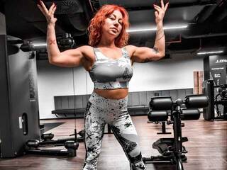 Ερωτική συνομιλία μέσω βίντεο MuscularMommy