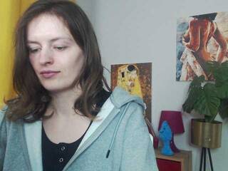 Ερωτική συνομιλία μέσω βίντεο NadineGold