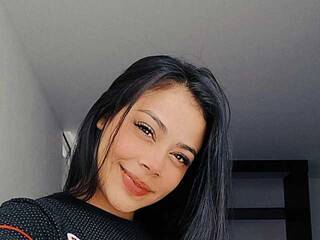 Ερωτική συνομιλία μέσω βίντεο nahalidevi