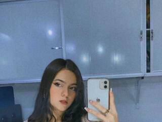 Ερωτική συνομιλία μέσω βίντεο Nahiara-Evans