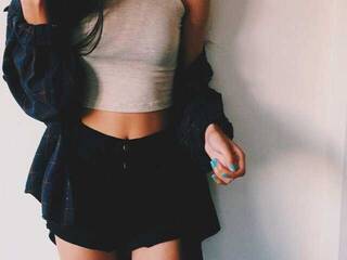 Ερωτική συνομιλία μέσω βίντεο nahiroby-grey