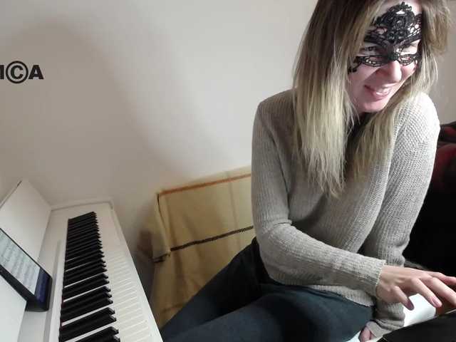 Εκπομπές οθόνης PianoGirl