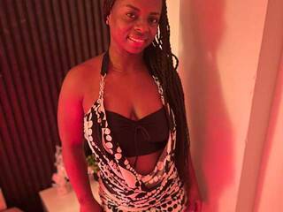 Ερωτική συνομιλία μέσω βίντεο Naomii-Cooper