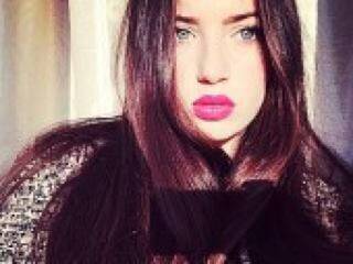 Ερωτική συνομιλία μέσω βίντεο naommi