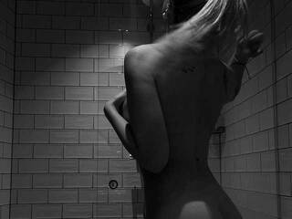 Ερωτική συνομιλία μέσω βίντεο Natallie