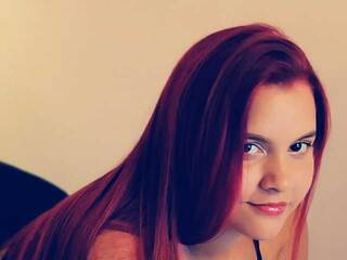 Ερωτική συνομιλία μέσω βίντεο natalieswett