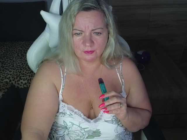 Φωτογραφίες Natalli888 #mistress#humiliation#findom# bbw#smoking#cuckold#sissy##feet​Prepare ​your ​hard ​earned ​money!!!!!! I do not accept PM requests unless they are tipped for according to the tip menu.