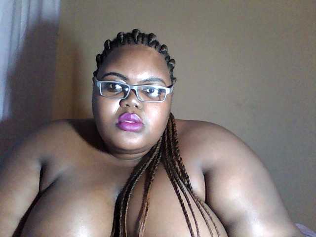 Φωτογραφίες NatashaBlack Hello. im a bbw #ebony #lovense #bigtittys, #bigass #hairy ass flash 20, boobs 15, naked 50, pussy 30. leve show 100tkns for 5 mins, the rest in private