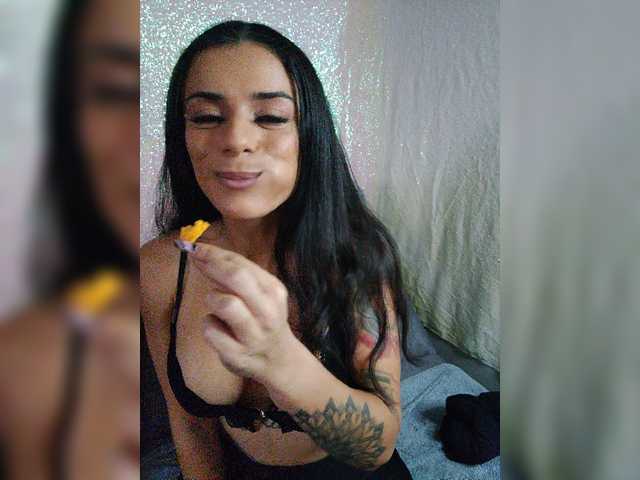 Εκπομπές οθόνης NatashaDiore