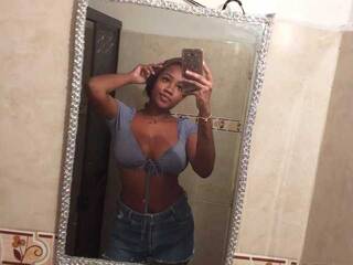 Ερωτική συνομιλία μέσω βίντεο Naybrownie