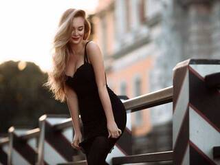 Ερωτική συνομιλία μέσω βίντεο NejnayLedi