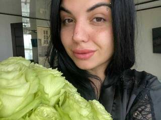 Ερωτική συνομιλία μέσω βίντεο Nemezziida