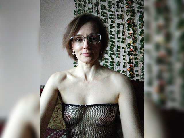 Εκπομπές οθόνης SweetMilfa