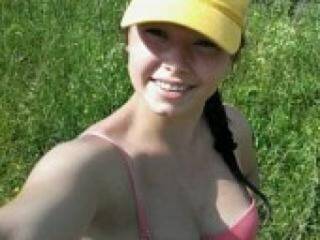 Ερωτική συνομιλία μέσω βίντεο nessaa