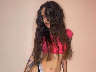 Ερωτική συνομιλία μέσω βίντεο NessaBarett1