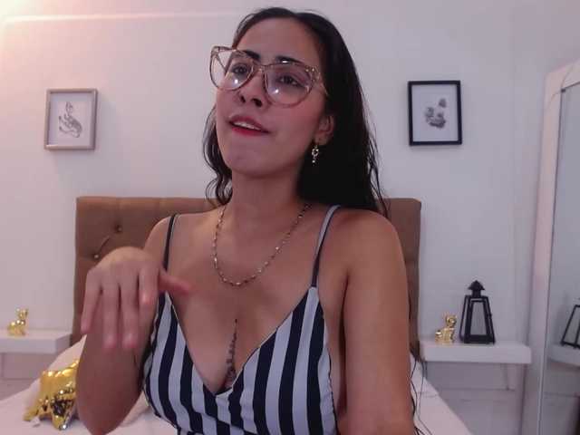 Φωτογραφίες NicoleBlum I want you to make me wet and make my pussy drips #wet #cum #pussy #latin #Bigtits