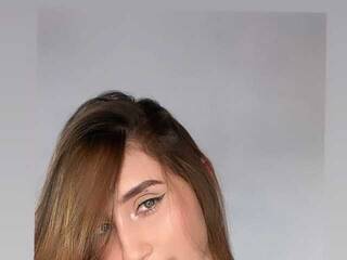 Ερωτική συνομιλία μέσω βίντεο NicoleCooper