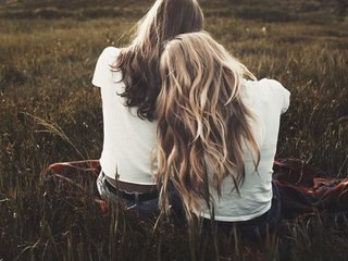 Ερωτική συνομιλία μέσω βίντεο Nika-Riuna