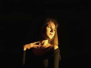 Ερωτική συνομιλία μέσω βίντεο Niktoria-Shy