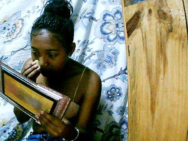 Εκπομπές οθόνης Nisaina