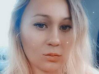 Ερωτική συνομιλία μέσω βίντεο NormaHall