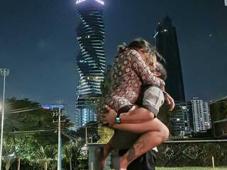 Ερωτική συνομιλία μέσω βίντεο NyaRex