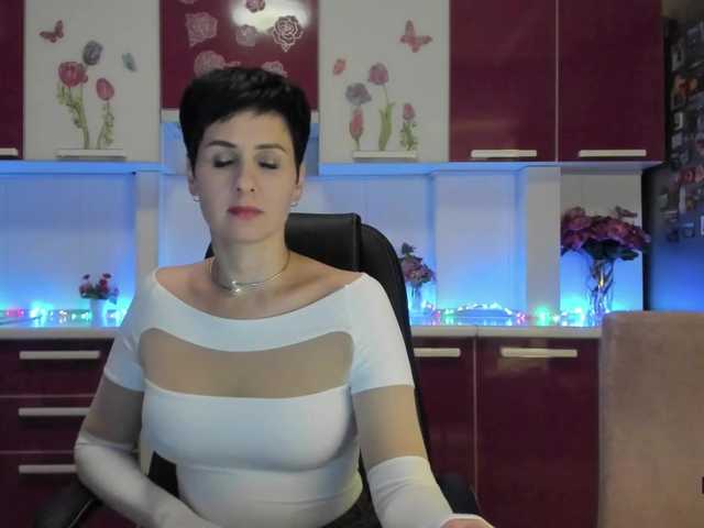 Εκπομπές οθόνης Olivija2020