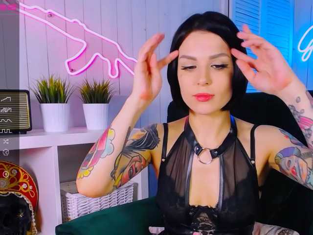 Εκπομπές οθόνης Katherine_Moor