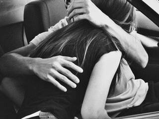 Ερωτική συνομιλία μέσω βίντεο open_wider