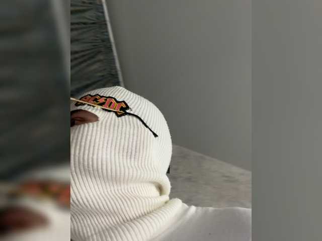 Εκπομπές οθόνης TheonlyoneBoyX