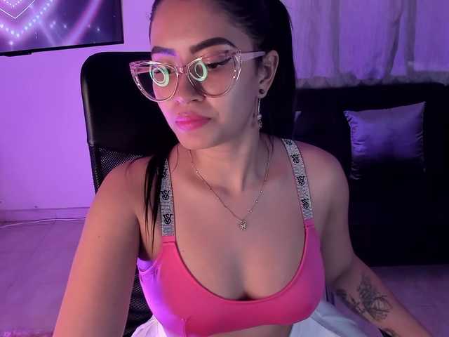 Εκπομπές οθόνης PaulinaBelush