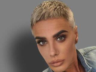 Ερωτική συνομιλία μέσω βίντεο Pauline7