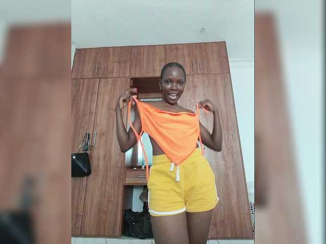 Εκπομπές οθόνης Petiteebony