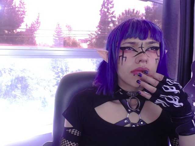 Φωτογραφίες PhychomagcArt Welcom me room!! come and play with this goth girl, but very slutty, do you want to come and taste her squirt and cum?